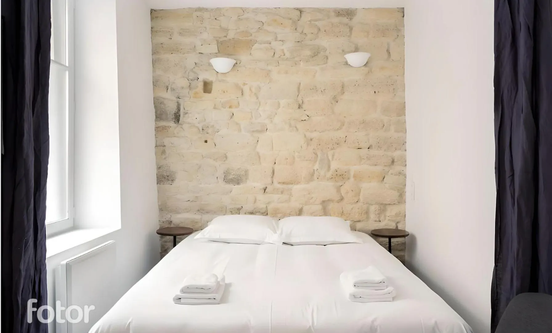 Apartment Du Lion/ac Historic Flat, Marais, 4-5 Guests