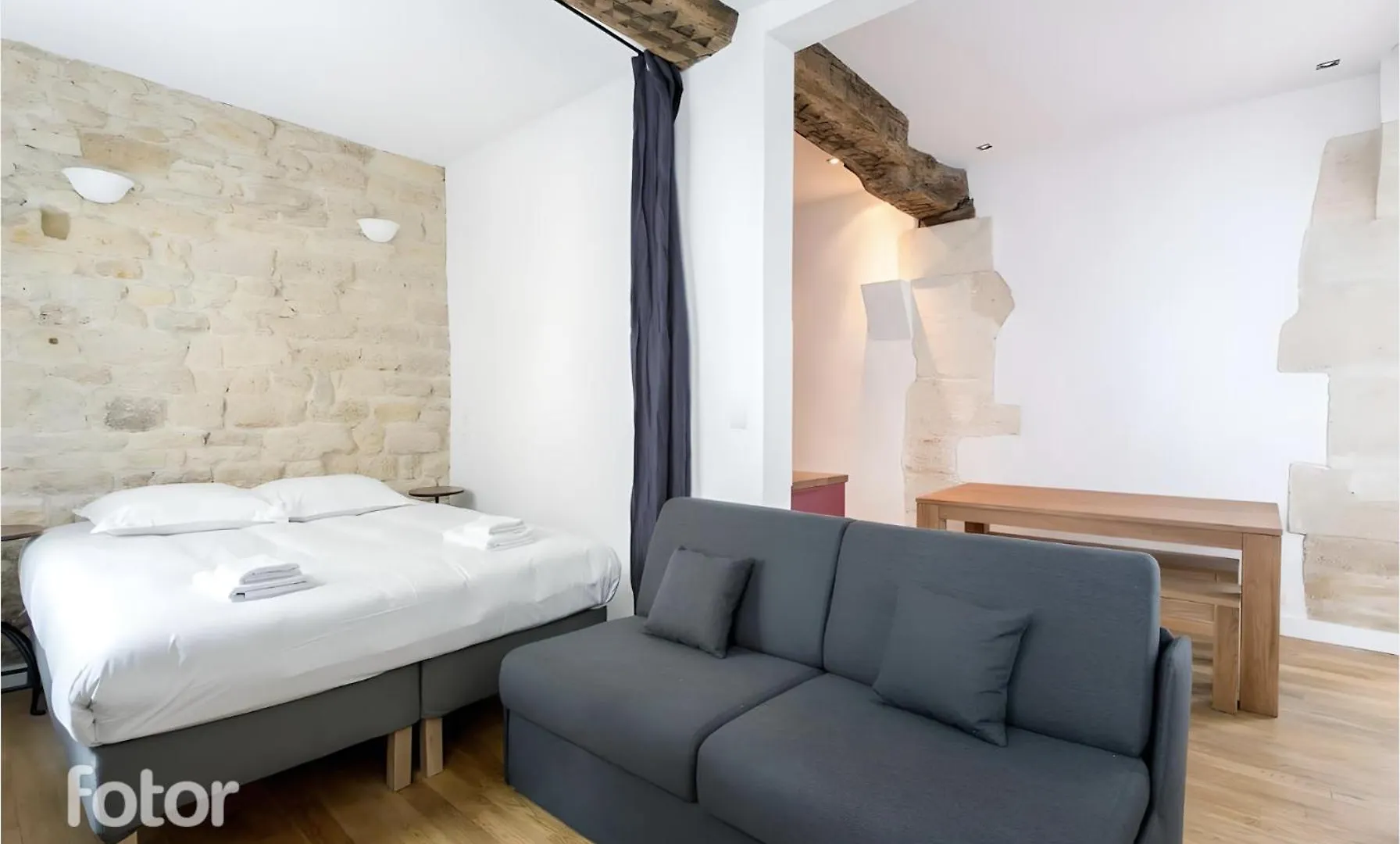 Du Lion/ac Historic Flat, Marais, 4-5 Guests Διαμέρισμα *
