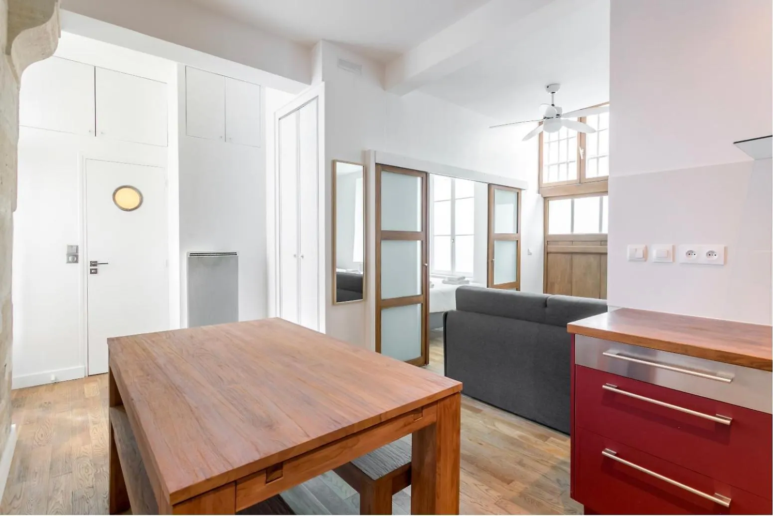 Du Lion/ac Historic Flat, Marais, 4-5 Guests * Παρίσι