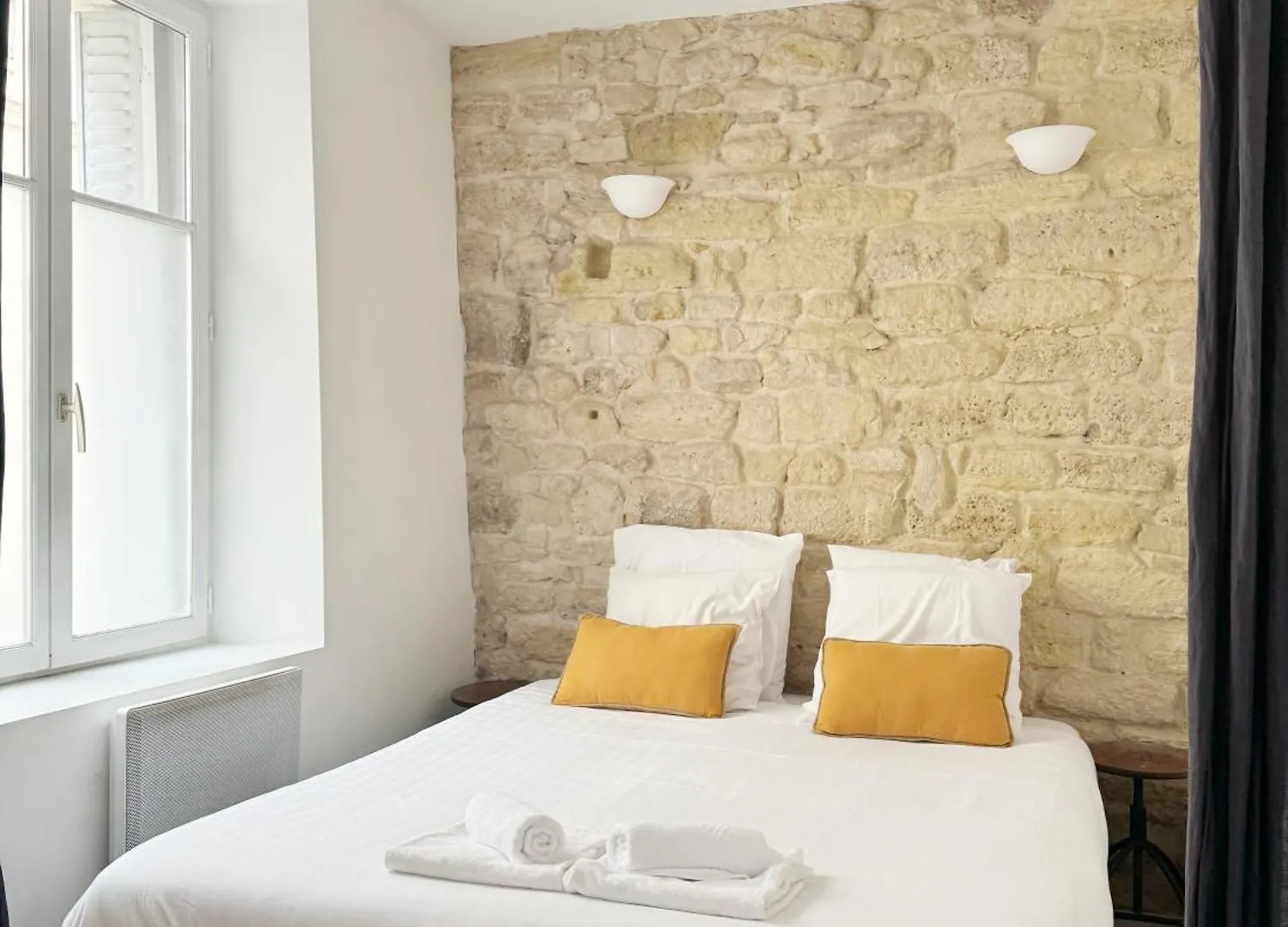 Du Lion/ac Historic Flat, Marais, 4-5 Guests Παρίσι